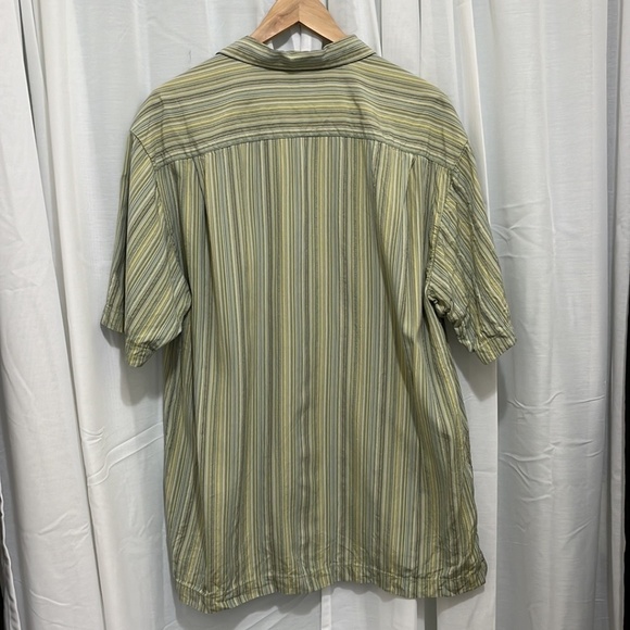 Tommy Bahama 100% Silk Shirt Sleeve Shirt - Picture 4 of 4